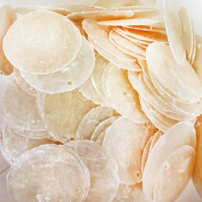 GERÇEK DENİZ KABUĞU 100 GR PAKET CAPIZ TEK DELİKLİ 50 MM BEYAZ